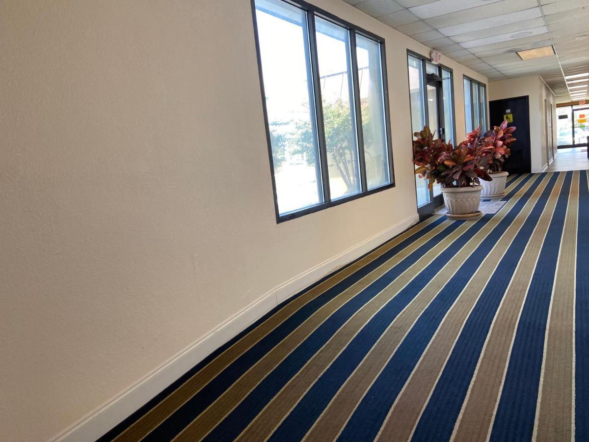 Super 8 By Wyndham Rocky Mount I-95 Exit 145 Hotel Battleboro Екстериор снимка