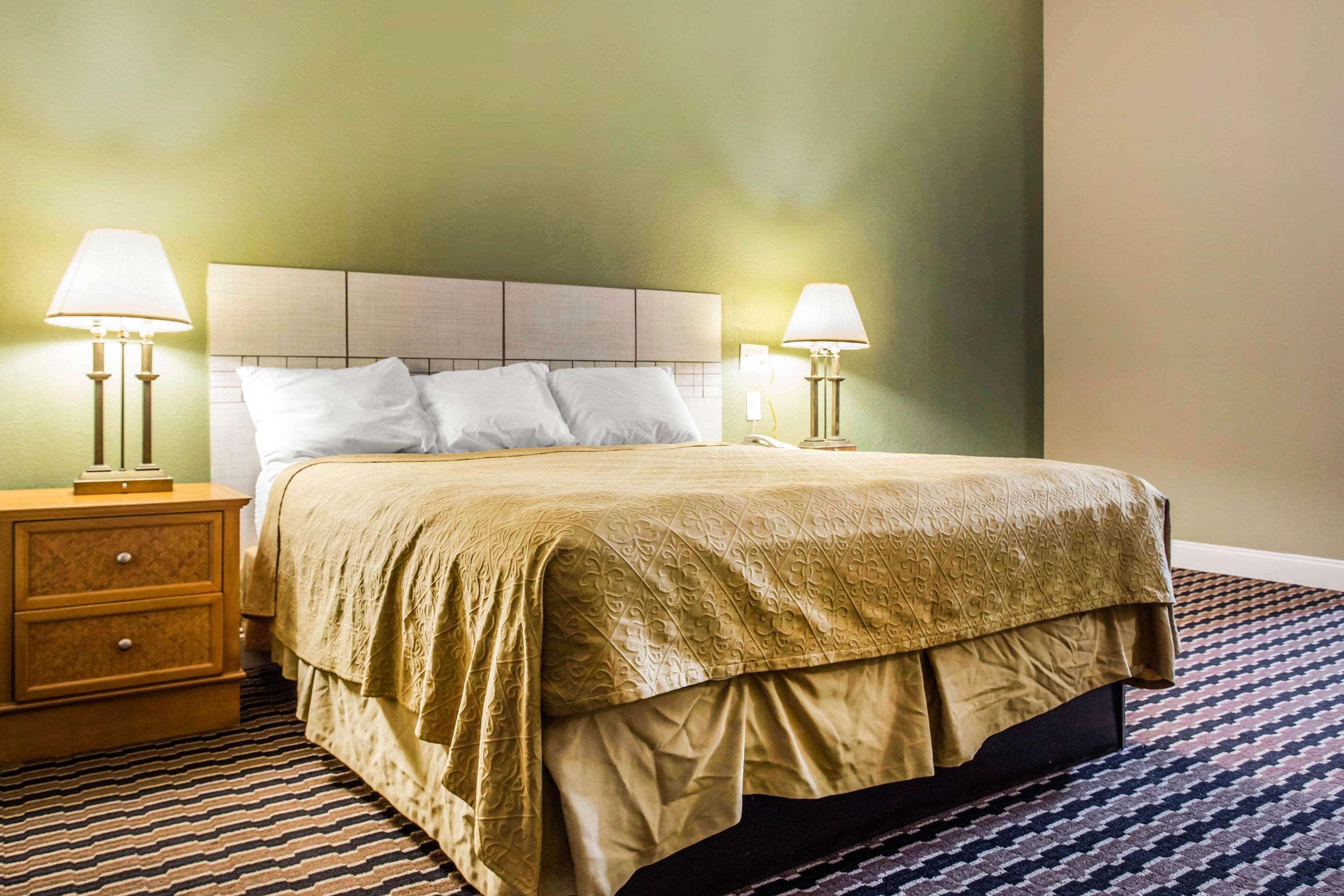 Super 8 By Wyndham Rocky Mount I-95 Exit 145 Hotel Battleboro Екстериор снимка