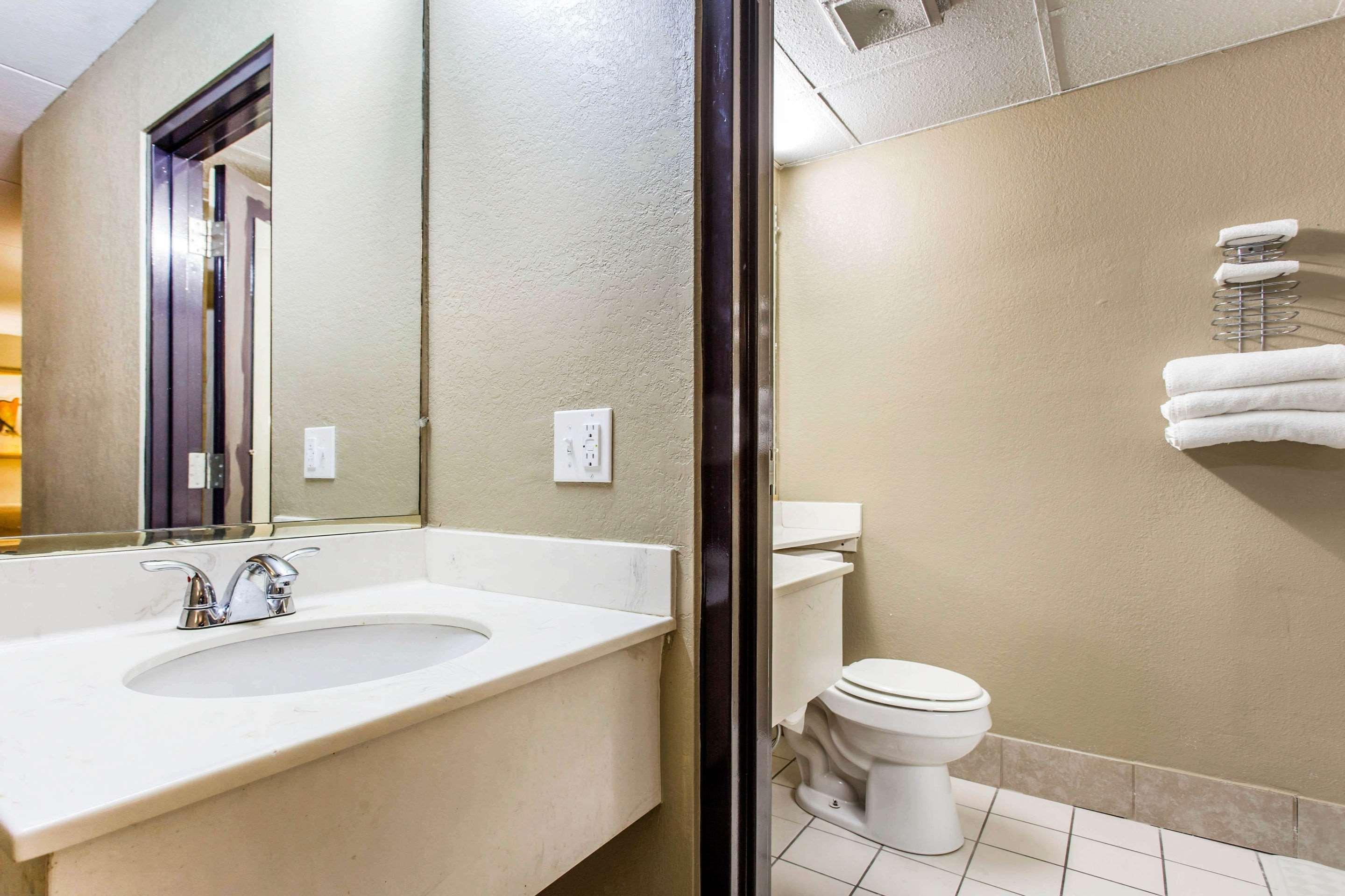 Super 8 By Wyndham Rocky Mount I-95 Exit 145 Hotel Battleboro Екстериор снимка