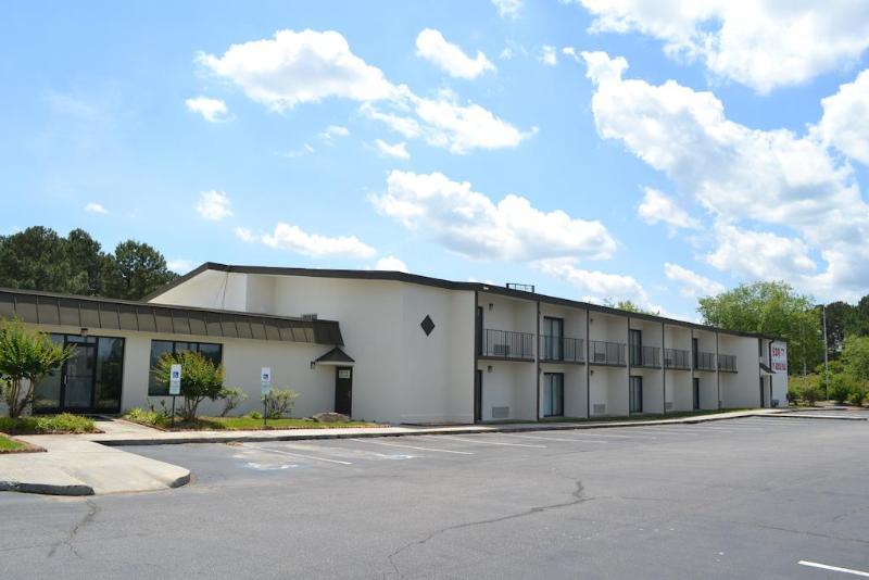 Super 8 By Wyndham Rocky Mount I-95 Exit 145 Hotel Battleboro Екстериор снимка